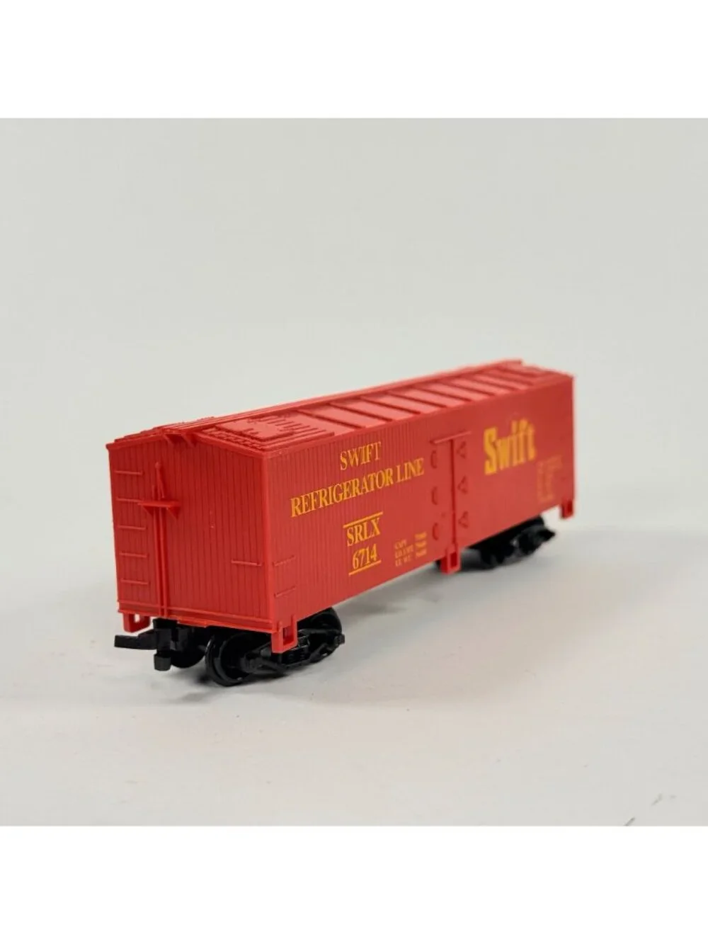HO Scale Train Cars Lot Of 5 W Caboose C&O Hopper Clinchfield Swift & Dubuque
